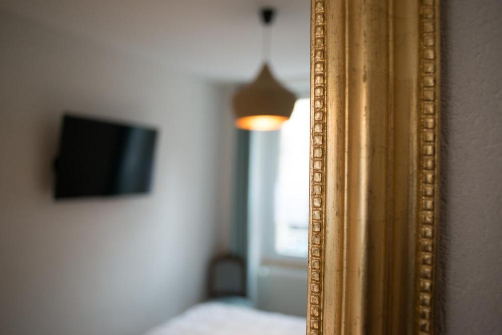 Hotel De La Beroche Saint-Aubin-Sauges Eksteriør billede